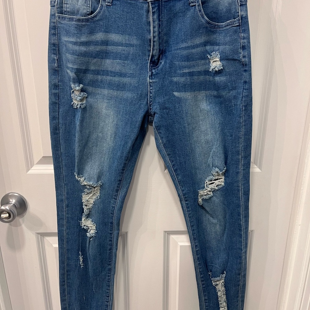 Trendy Distressed Blue Skinny Jeans